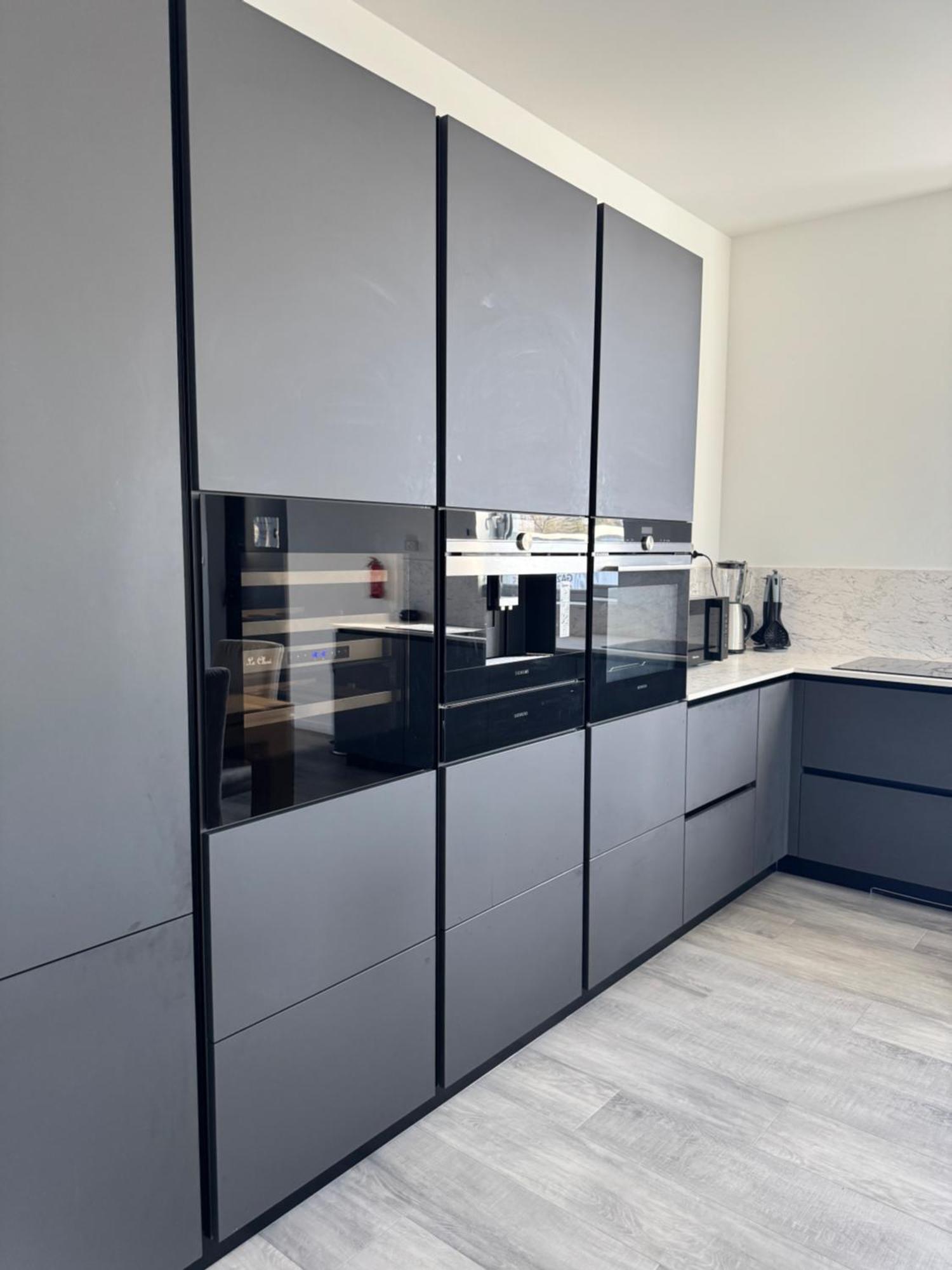 Appartement Loft épuré avec parking privé. à Saint-Symphorien-dʼOzon Extérieur photo